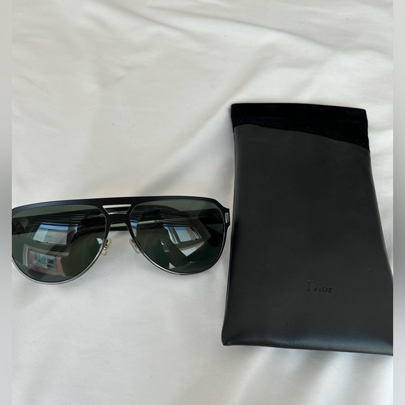 DIOR sunglasses and DIOR soft case - Picture 3 of 12